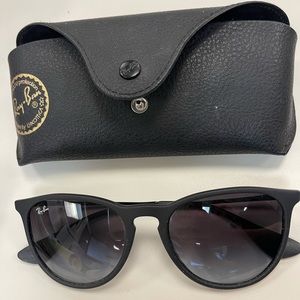 RAY-BAN ERICKA CLASSIC SUNGLASSES IN BLACK
